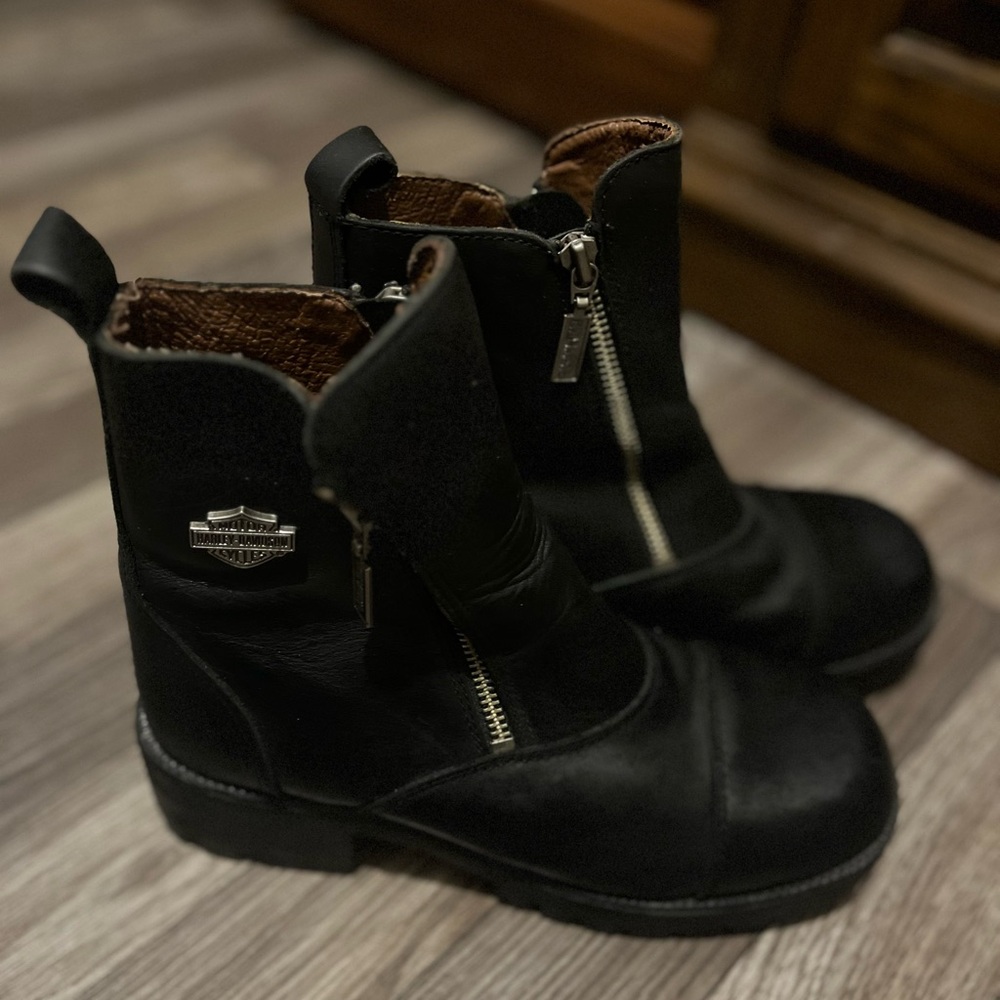 Harley-Davidson Black Riding Boots.  Like new, worn once. - Picture 2 of 3